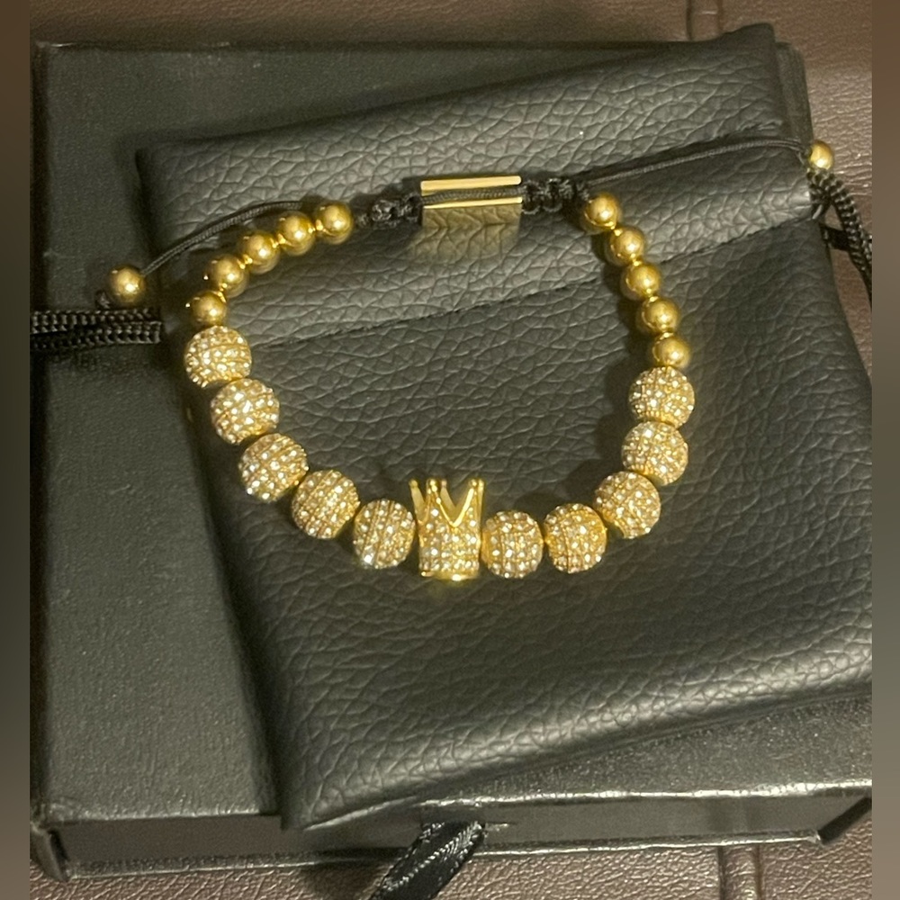 Saint Morta Crown Bracelet